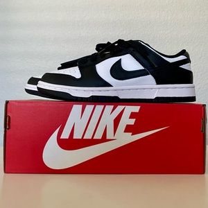 Nike Dunks (Panda) 7 Women’s
